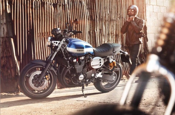 2015 Yamaha XJR1300 In Action_5
