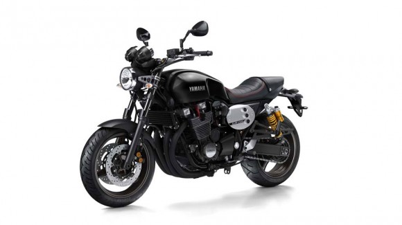 2015 Yamaha XJR1300 Midnight Black_4