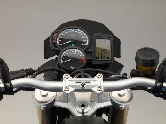 2015 BMW F800R Display