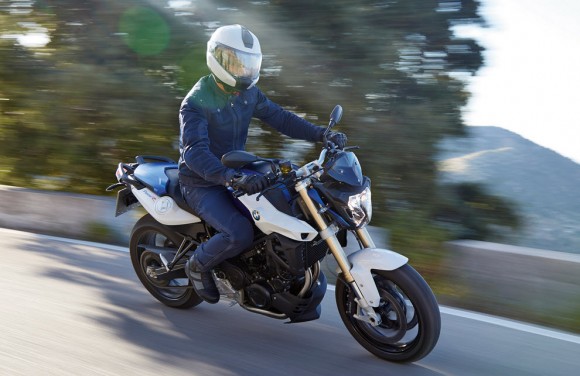 2015 BMW F800R In Action