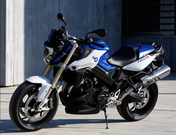 2015 BMW F800R In Action_6