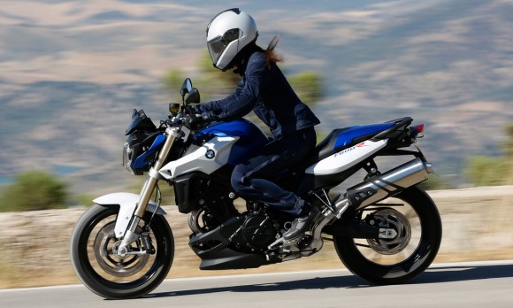 2015 BMW F800R in Action_20