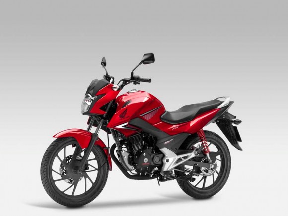 2015 Honda CB125F Red_2