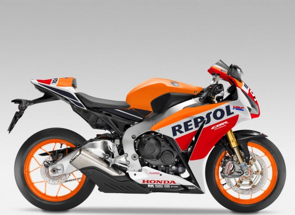 2015 Honda CBR1000RR Fireblade SP_1
