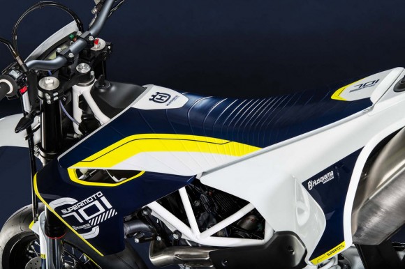 2015 Husqvarna 701 Supermoto Seat