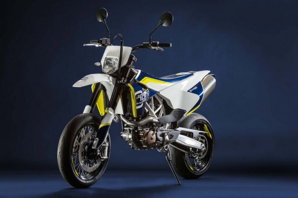 2015 Husqvarna 701 Supermoto_2