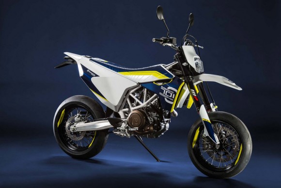 2015 Husqvarna 701 Supermoto_3