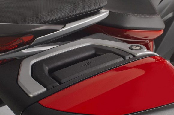 2015 MV Agusta Turismo Veloce 800 Hard Pannier
