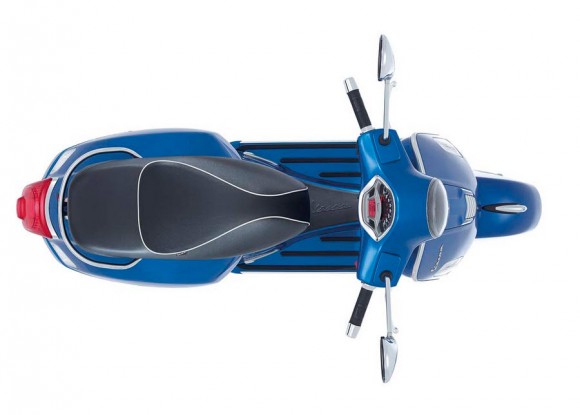 2015 Vespa GTS 300 Super_2