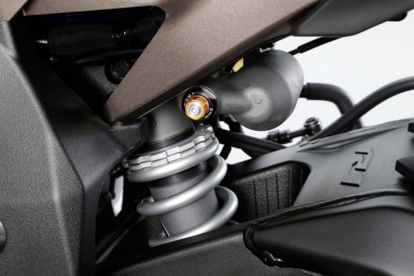 2015 Yamaha YZF-R1 Detail_8
