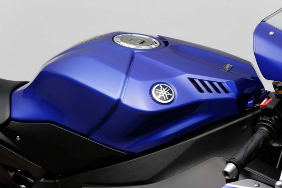 2015 Yamaha YZF-R1 Fuel Tank