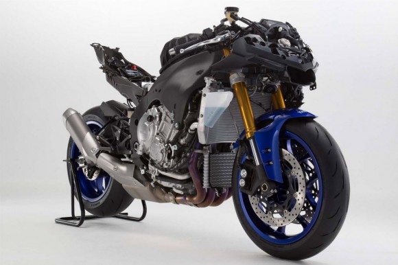 2015 Yamaha YZF-R1 Uncover_1