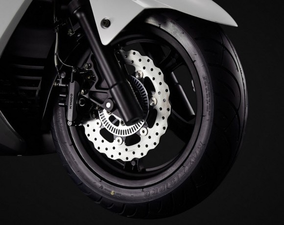 2015 Kymco Agility Maxi 300i Front Wheel