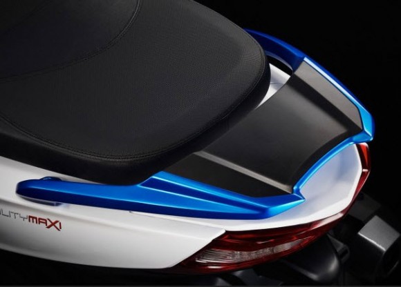 2015 Kymco Agility Maxi 300i Seat