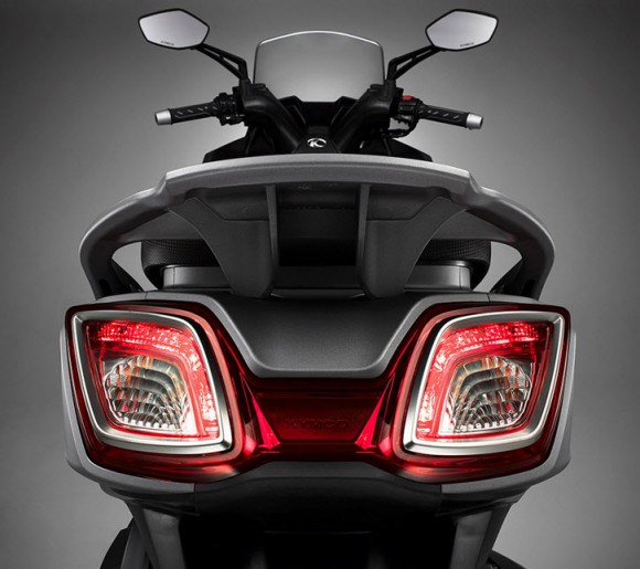 2015 Kymco Downtown 350i_4