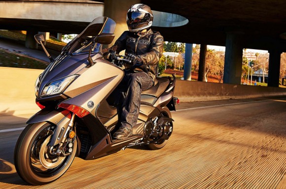 2015 Yamaha TMAX In Action_1