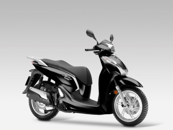 2015 Honda SH300i Pearl Nightstar Black