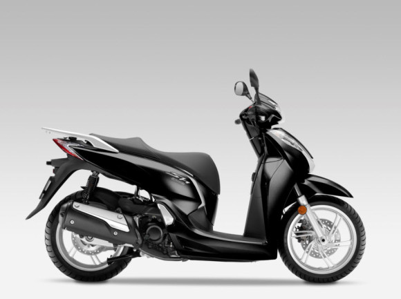 2015 Honda SH300i Pearl Nightstar Black_1