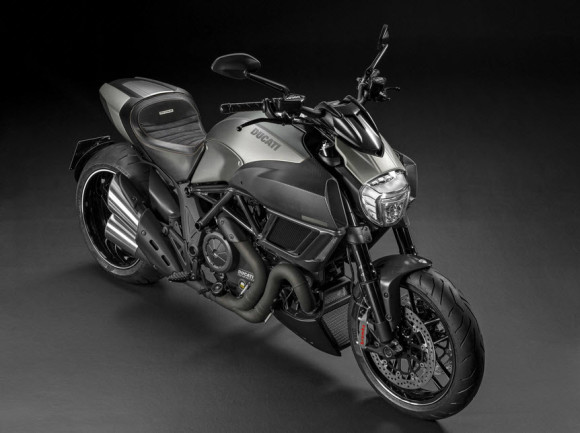2015 Ducati Diavel Titanium Limited Edition_2