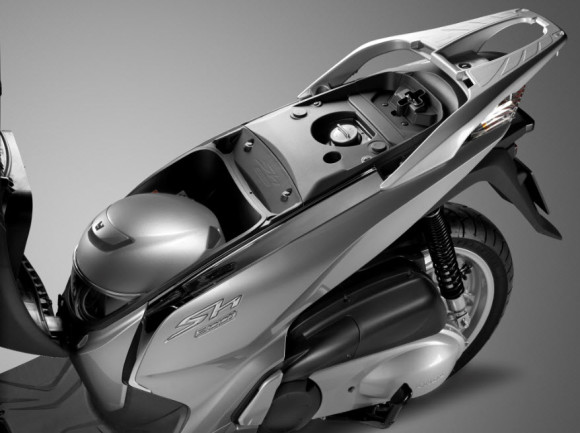 2016 Honda SH300i Scooter Seat Storage
