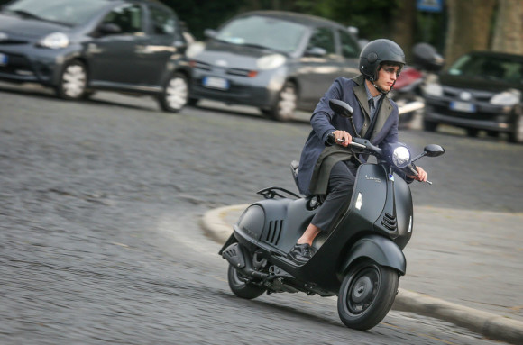 Vespa 946 Emporio Armani Luxurious Scooter on The Road_2