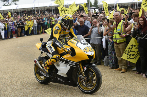 Rossi Attends the 2015 Goodwood Festival of Speed with Yellow-Black Yamaha YZR M1_11