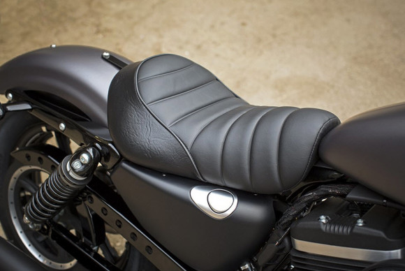 2016 Harley-Davidson Iron 883 Seat