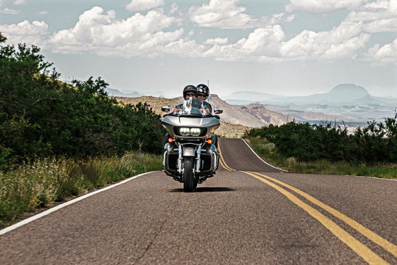 2016 Harley-Davidson Road Glide Ultra on The Road