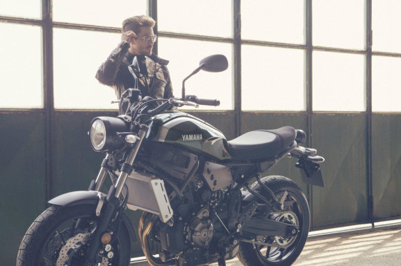 2016 Yamaha XSR700 Retro-styled Streetbike Forest Green_5