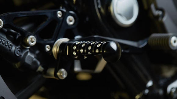 Yamaha Yard Built XJR1300 Cafe Racer by Iron Heart Foot Pegs