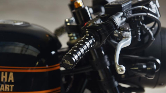 Yamaha Yard Built XJR1300 Cafe Racer by Iron Heart Hadlebar