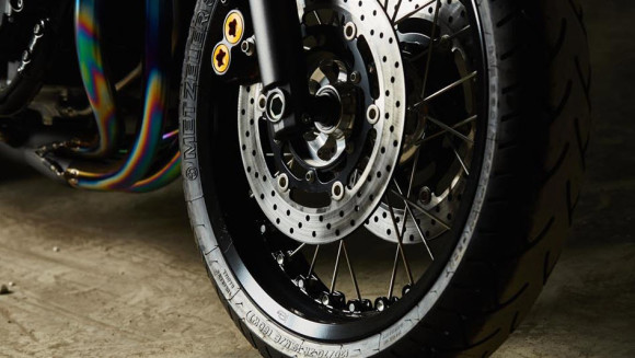 Yamaha Yard Built XJR1300 Cafe Racer by Iron Heart lightweight Kineo wheels