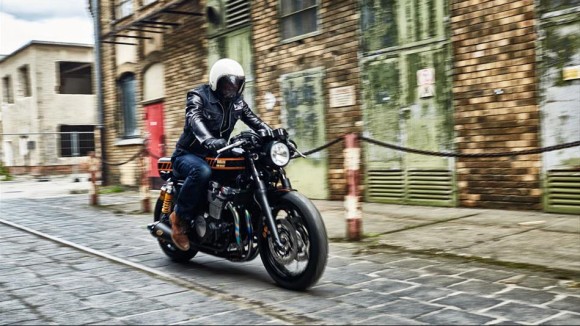 Yamaha Yard Built XJR1300 Cafe Racer by Iron Heart_1