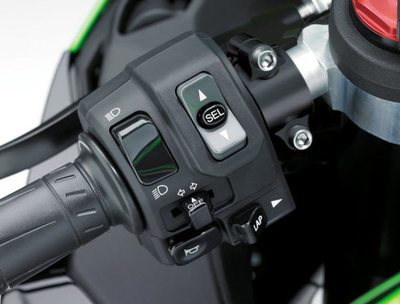 2016 Kawasaki Ninja ZX-10R Control Button