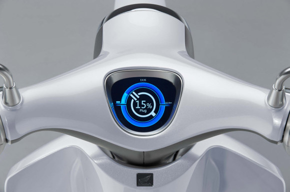 Honda EV-Cub Concept Gauge_2