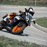 2014 KTM RC200 In Action_6